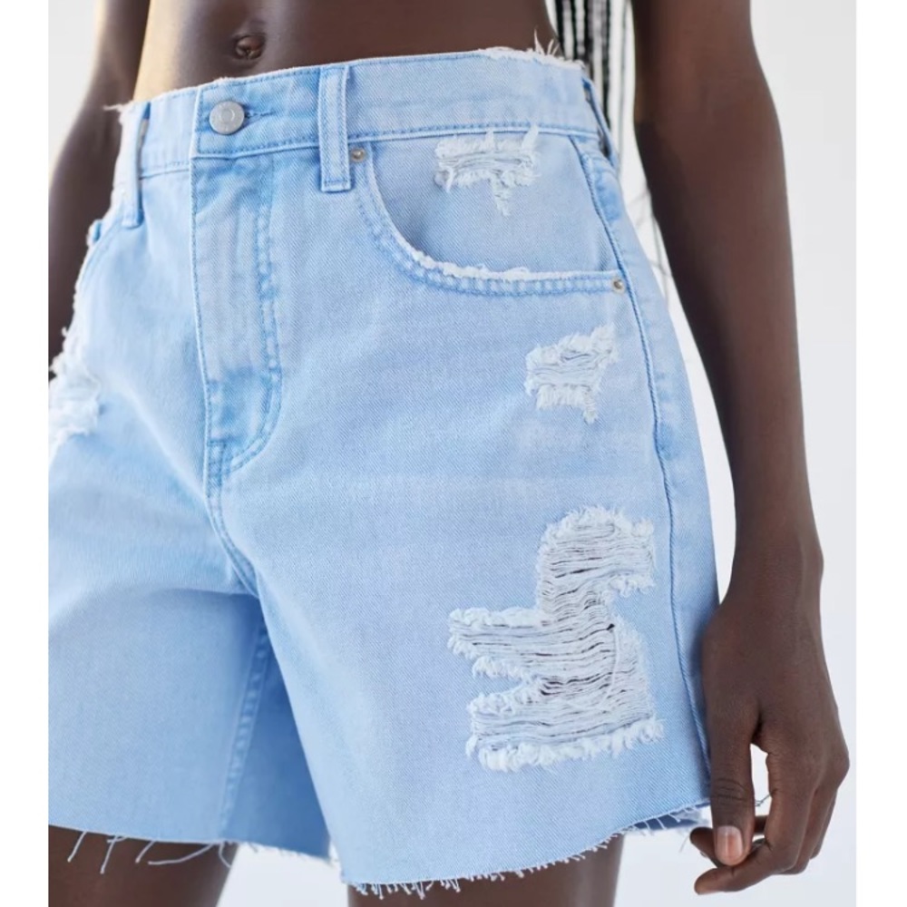 Urban Outfitters BDG Dropped Waist Destroy Jean Shorts Light Wash Blue Size 25
